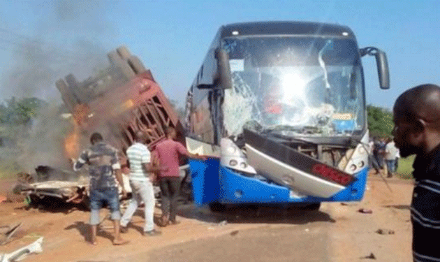 مصرع 22 تلميذًا في حادث سير في نيجيريا