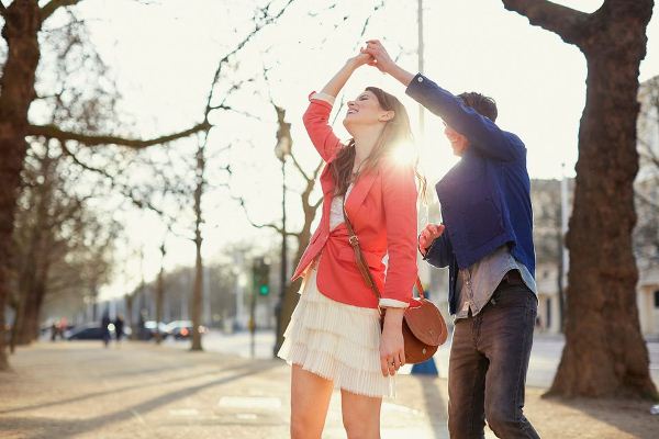 20 خطوة تعيد الرومانسية إلى العلاقة الزوجية