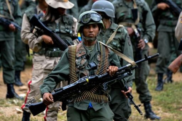18 قتيلا في عملية مداهمة للجيش في منجم للذهب في فنزويلا