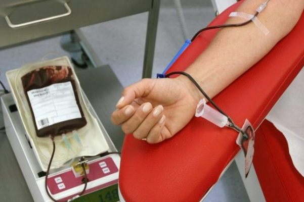 وزير الصحة المغربي يطلق قافلة للتبرع بالدم