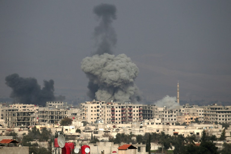 13 قتيلاً مدنياً في قصف لقوات النظام السوري على الغوطة الشرقية