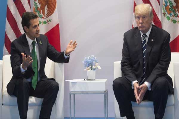الطريق إلى رئاسة المكسيك تمر بإيقاف ترمب عند حدّه أولًا