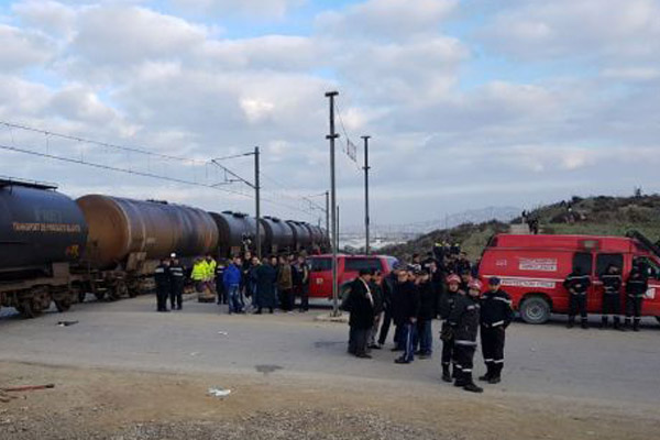 مصرع 6 عاملات في حادث اصطدام حافلة بقطار في طنجة