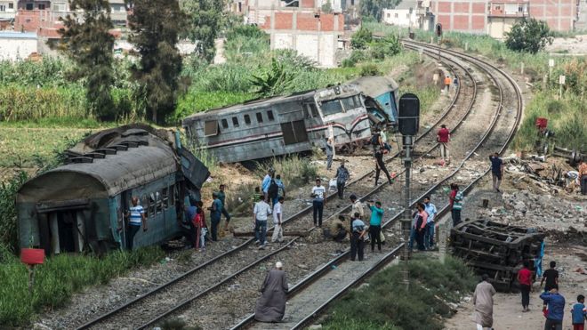 10 قتلى و15 مصابًا في تصادم قطارين بشمال مصر