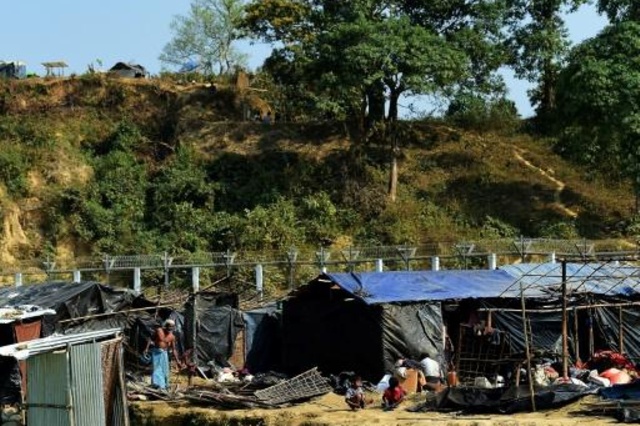 روهينغا يفرون من منطقة حدودية غير مأهولة بعد تهديدات جيش بورما