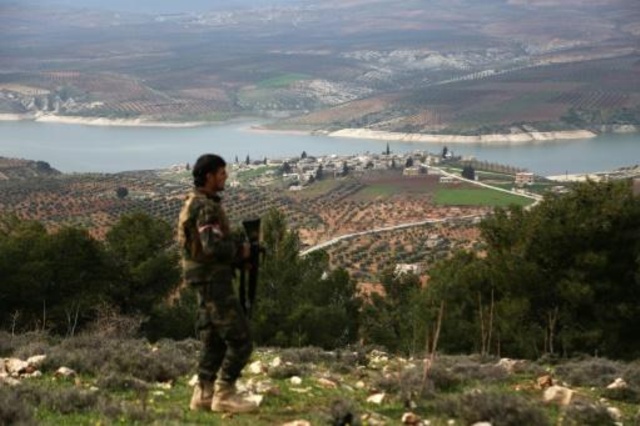قوات سوريا الديموقراطية تعلن نقل 1700 مقاتل من المعارك ضد الجهاديين إلى عفرين