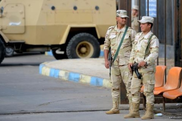 الجيش المصري يعلن مقتل 10 