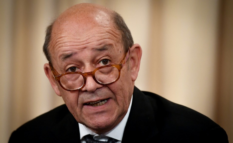 وزير الخارجية الفرنسي ينسحب من الحزب الاشتراكي
