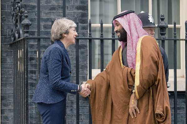السعودية - بريطانيا: خطة طموحة لتعزيز روابط التجارة