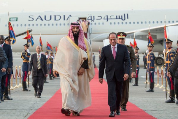 ولي العهد السعودي يصل إلى القاهرة