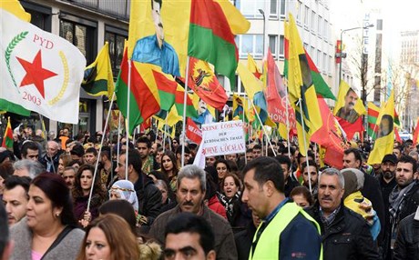 عدد كبير من الجرحى خلال تظاهرة مؤيدة للأكراد في دوسلدورف