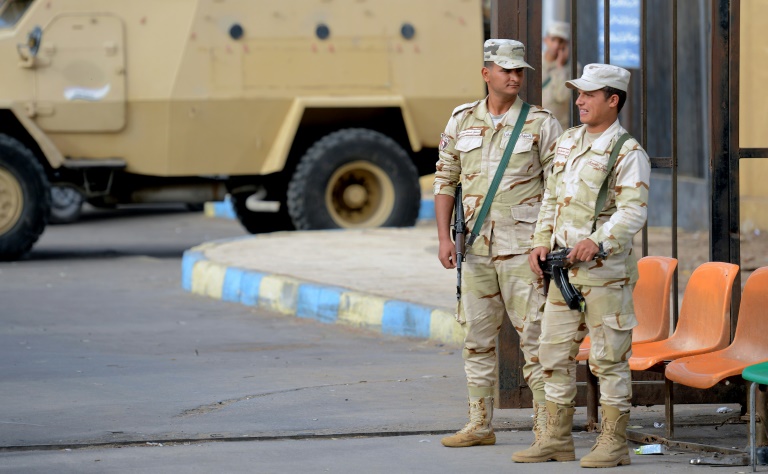 الجيش المصري يعلن مقتل 16 