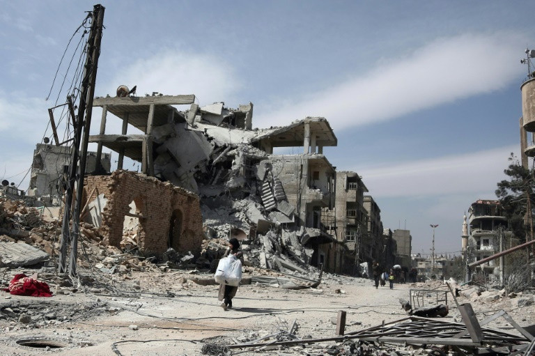 مقتل عشرة مدنيين في غارات جوية على الغوطة الشرقية