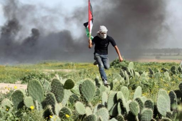 الجيش الاسرائيلي يقصف هدفا لحركة حماس على حدود قطاع غزة ردا على تفجيرات