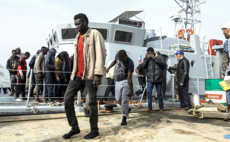 انقاذ اكثر من 250 مهاجرا قبالة ليبيا