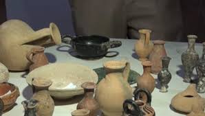 توقيف شخصين بإسبانيا متورطين ببيع آثار سرقها جهاديون في ليبيا