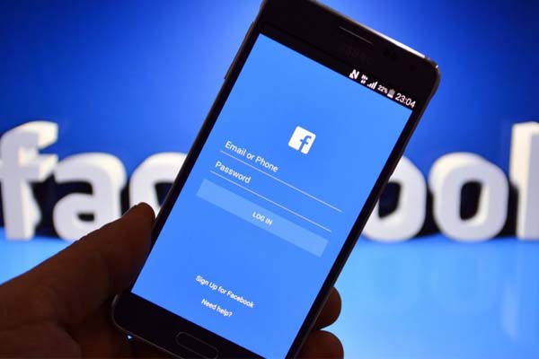 نائب رئيس فايسبوك: الموقع يمكن ان يسبب وفيات
