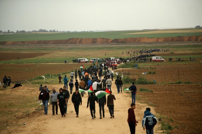 مواجهات مع تدفق آلاف الفلسطينيين قرب الحدود بين غزة وإسرائيل