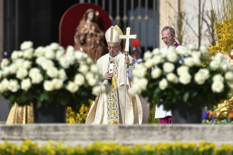البابا يحيي قداس الفصح وسط اجراءات امنية مشددة