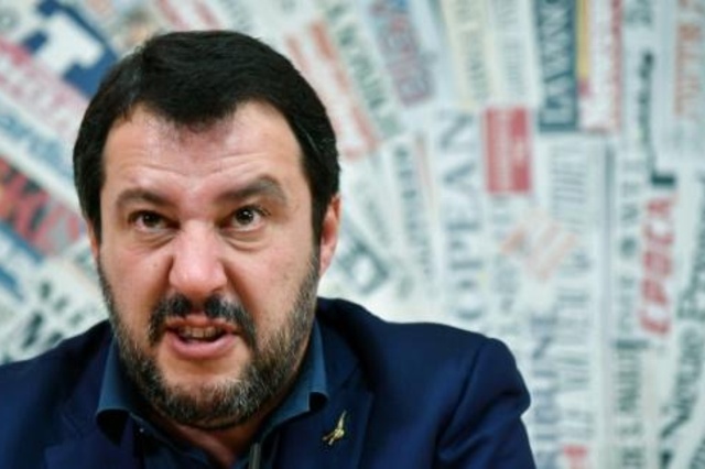زعيم الرابطة اليمينية في إيطاليا يدعو الغجر إلى تقليل سرقاتهم