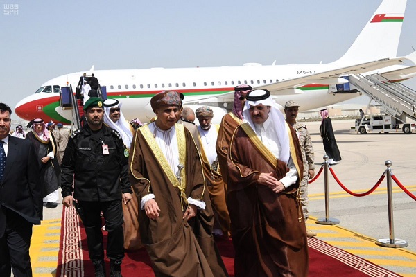 خلال وصول فهد بن محمود آل سعيد نائب رئيس الوزراء بسلطنة عمان