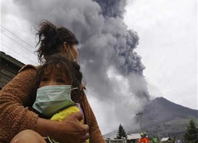 الاستعداد لاجلاء سكان إحدى جزر فانواتو بسبب ثوران بركاني