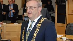 رئيس بلدية دبلن يلتف على الحظر الإسرائيلي بسبب خطأ في تهجئة اسمه