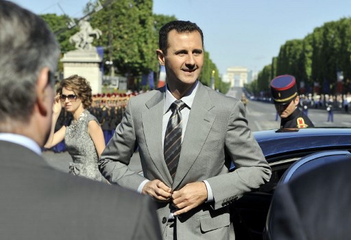 فرنسا تبدأ إجراءات تجريد الأسد من وسام جوقة الشرف