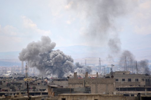 مقتل 5 مدنيين في قصف للنظام السوري على مخيم اليرموك