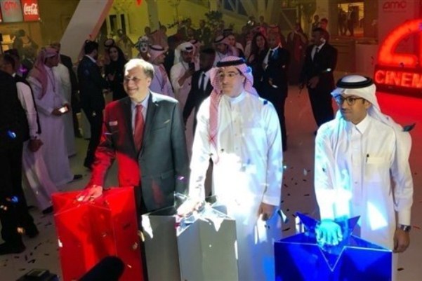 إفتتاح أول دار سينما في السعودية