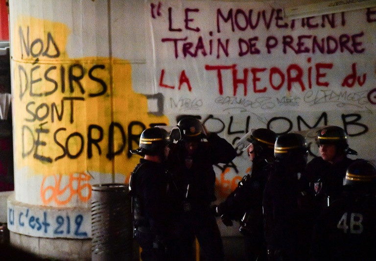 الشرطة تفض اعتصامًا طلابيًا في احدى جامعات باريس