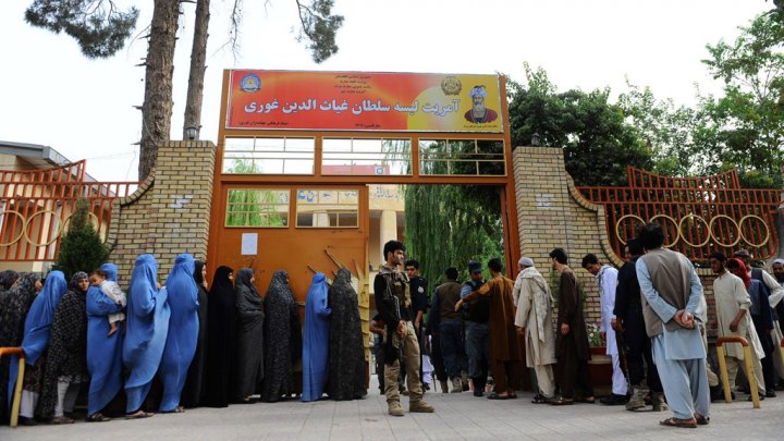 4 قتلى في هجوم انتحاري على مركز لتسجيل الناخبين في كابول