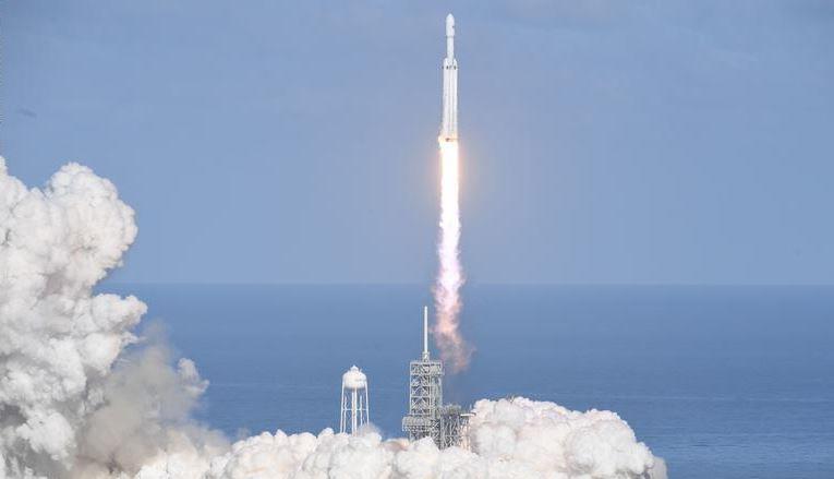 سبيس إكس تطلق صاروخ «فالكون 9» في أول مهمة علمية بالغة الأهمية