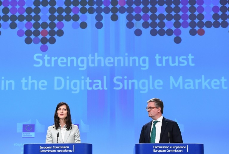 الاتحاد الأوروبي يسعى لمكافحة التضليل الاعلامي عبر الانترنت