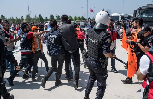 الشرطة التركية تعتقل 84 متظاهرا في اسطنبول في عيد العمال