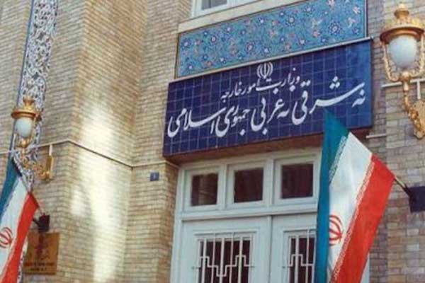 طهران تنفي أية علاقة مع 