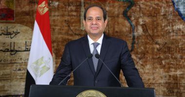 كاتب مصري مقرب من السيسي يقترح اعادة النظر في مواد الدستور