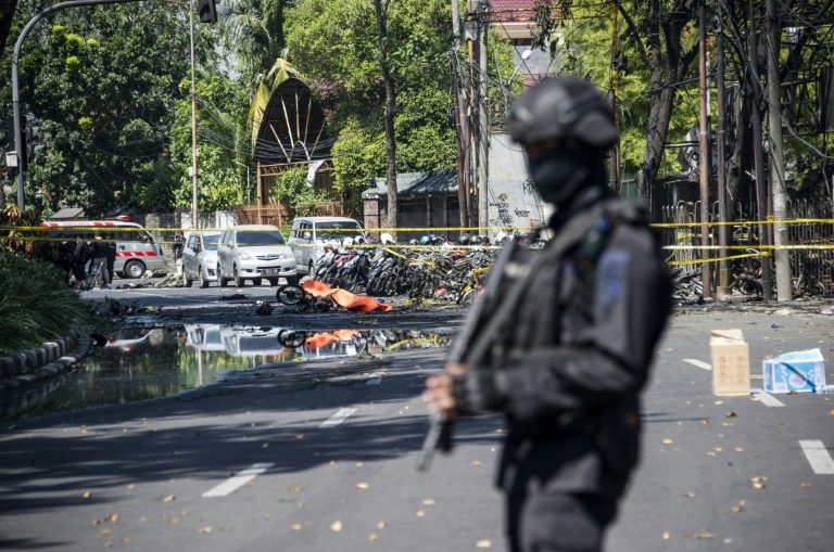 تنظيم داعش يتبنى الاعتداءات ضد كنائس في أندونيسيا