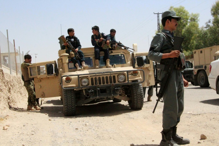 اشتباكات كثيفة خلال هجوم لحركة طالبان في غرب أفغانستان
