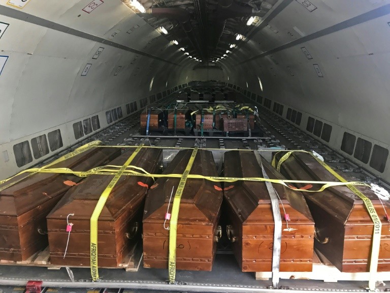 ليبيا تعيد رفات الأقباط المصريين