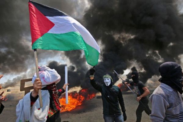 وفاة رضيعة فلسطينية بعد تنشقها غازًا مسيلا للدموع في غزة