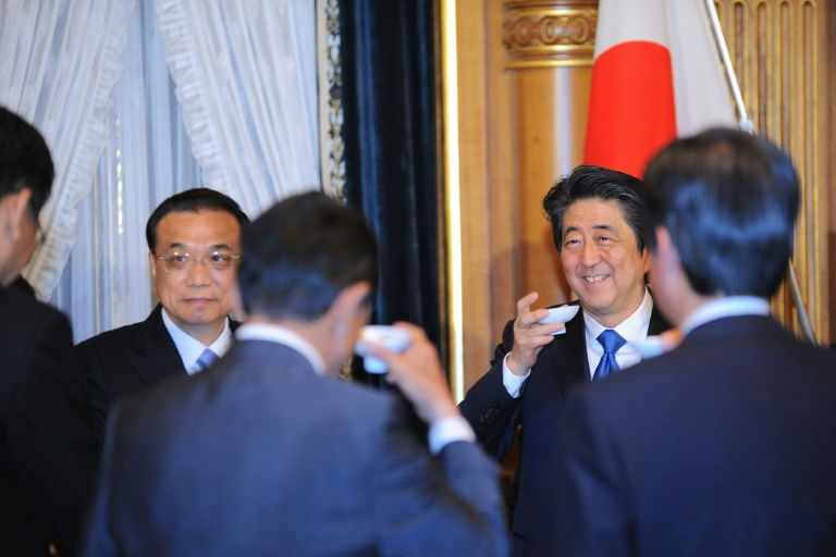 دعوة رئيس وزراء اليابان لزيارة بكين من دون تحديد موعد