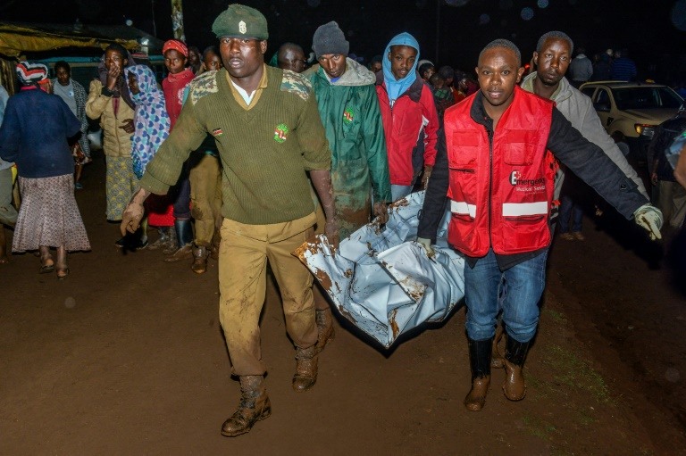 مقتل 27 شخصًا على الاقل بعد إنهيار سد في كينيا