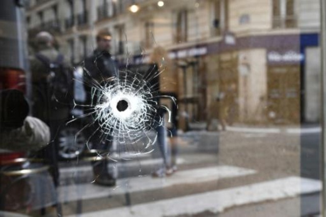 المحققون يبحثون عن شركاء محتملين لمنفذ اعتداء باريس