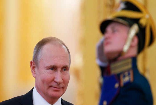 بوتين: القوات البحرية الروسية ستقوم بدوريات قبالة سوريا