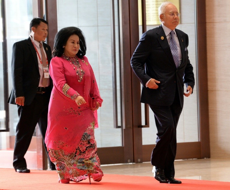 ضبط حقائب مليئة بالاموال والمجوهرات بمنزل رئيس وزراء ماليزيا السابق