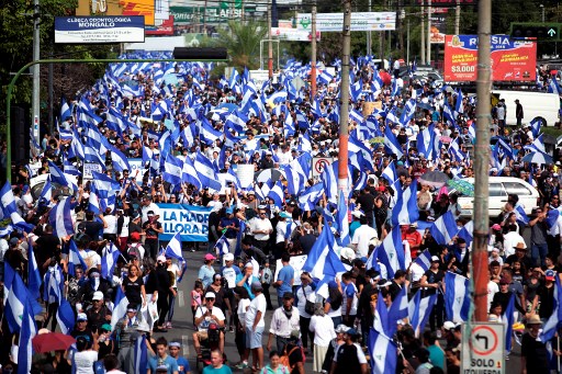 رئيس نيكاراغوا يؤكد انه سيبقى في الحكم و11 قتيلا الاربعاء