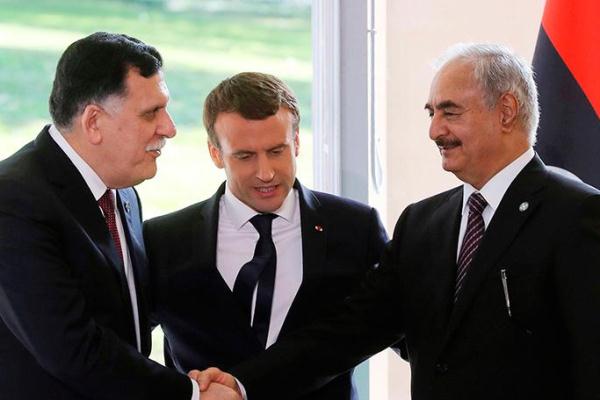 مؤتمر ليبيا يتبنى مبادرة فرنسية للحل