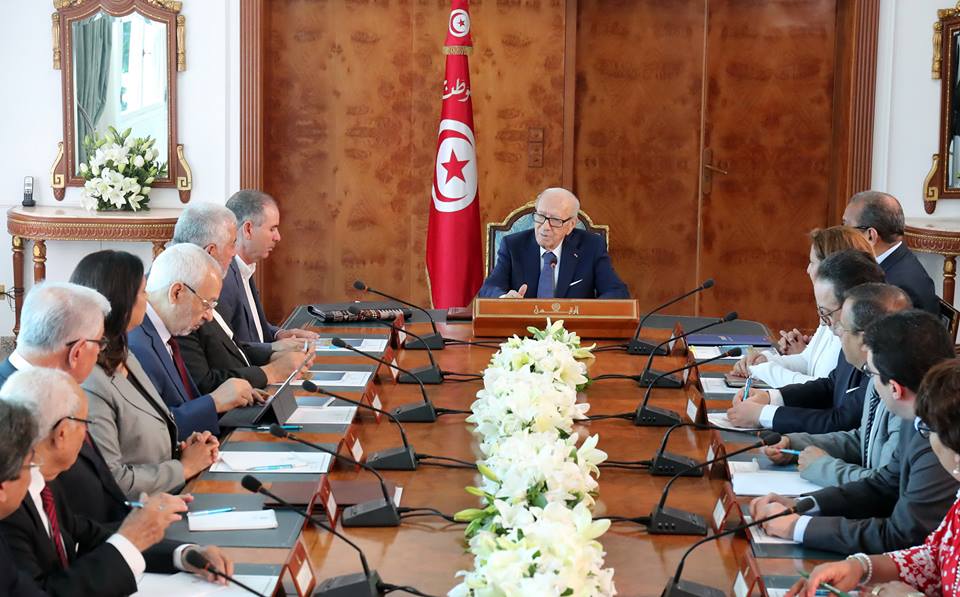 الأطراف السياسية في تونس تفشل في الاتفاق حول تعديل وزاري