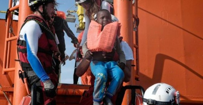 إنقاذ 1500 مهاجر غير شرعي في البحر المتوسط